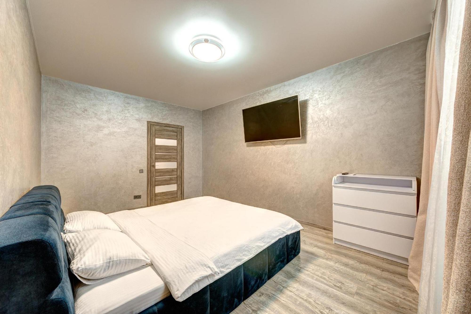Apartment Voskresenska 18 , Парковые Озера Kyiv Room photo