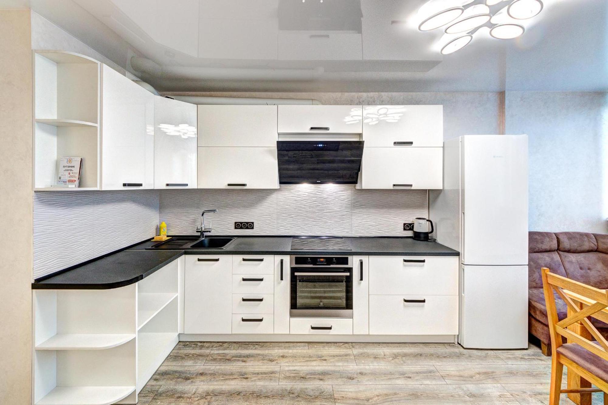 Apartment Voskresenska 18 , Парковые Озера Kyiv Room photo